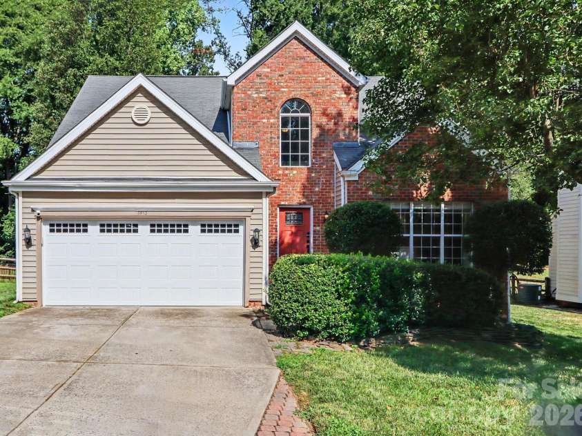 5912 Downfield Wood Drive, Charlotte, NC 28269.  MLS# CAR4406074, YatesRealty ID 39493. 