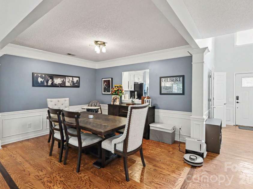 5912 Downfield Wood Drive, Charlotte, NC 28269.  MLS# CAR4406074, YatesRealty ID 39493. 