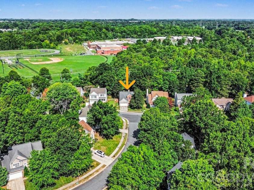 5912 Downfield Wood Drive, Charlotte, NC 28269.  MLS# CAR4406074, YatesRealty ID 39493. 