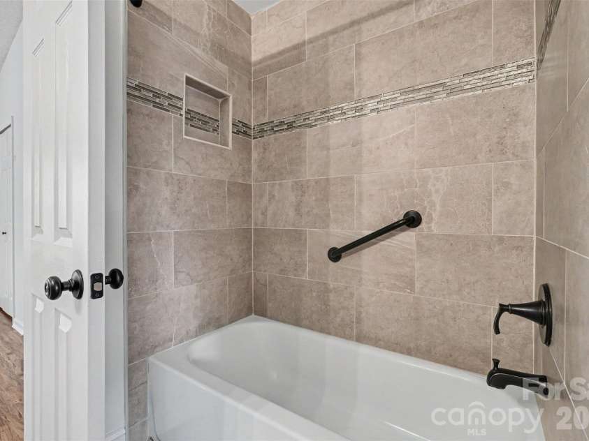 14315 Tranters Creek Lane, Charlotte, NC 28273.  MLS# CAR4401065, YatesRealty ID 39496. 