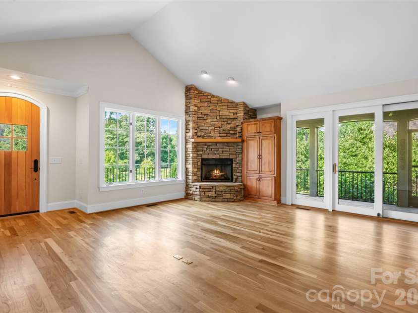 38 Jasmine Lane, Brevard, NC 28712.  MLS# CAR4406909, YatesRealty ID 39497. 