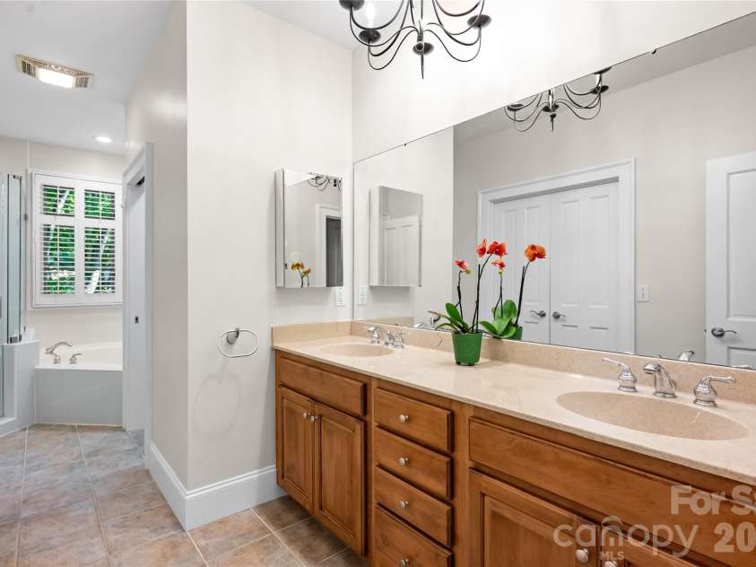 38 Jasmine Lane, Brevard, NC 28712.  MLS# CAR4406909, YatesRealty ID 39497. 