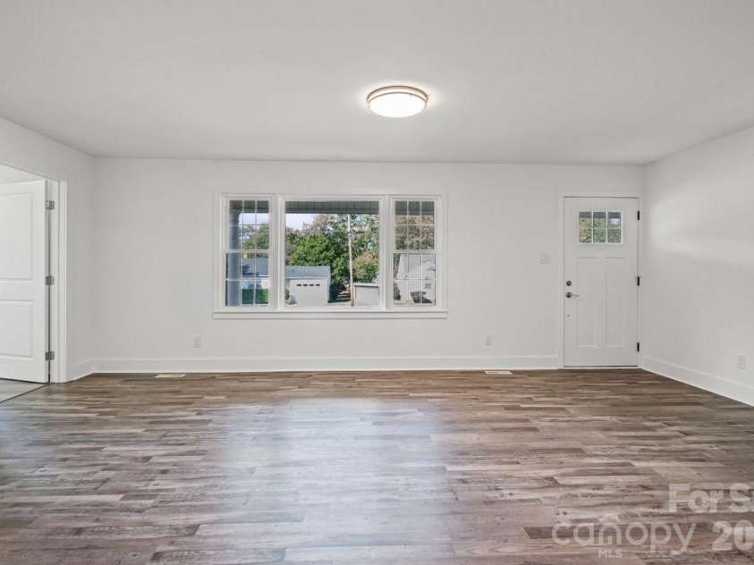 520 Wright Avenue, Kannapolis, NC 28083.  MLS# CAR4406912, YatesRealty ID 39498. 