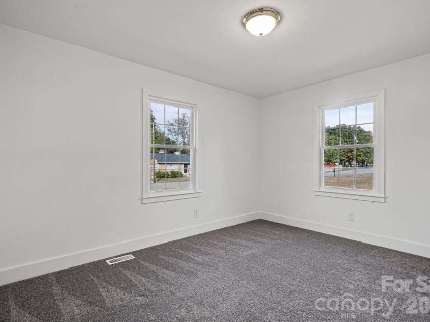 520 Wright Avenue, Kannapolis, NC 28083.  MLS# CAR4406912, YatesRealty ID 39498. 
