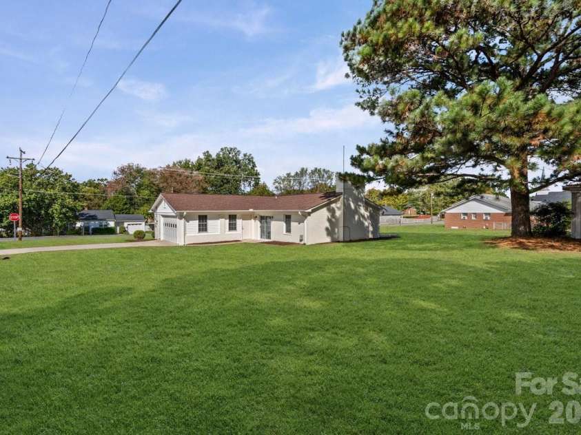 520 Wright Avenue, Kannapolis, NC 28083.  MLS# CAR4406912, YatesRealty ID 39498. 