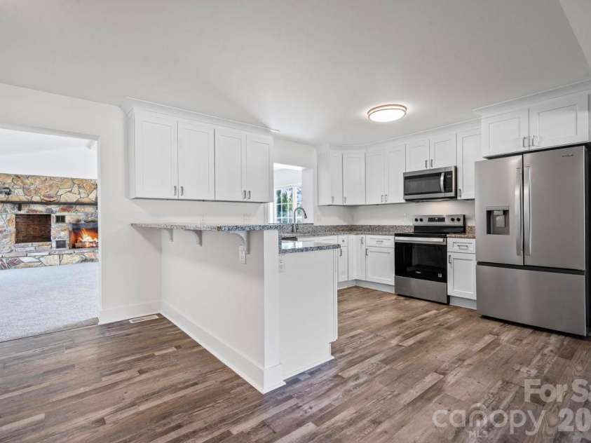 520 Wright Avenue, Kannapolis, NC 28083.  MLS# CAR4406912, YatesRealty ID 39498. Kitchen