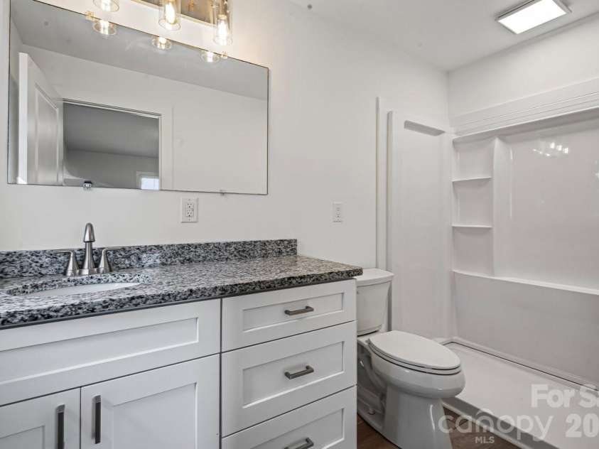 520 Wright Avenue, Kannapolis, NC 28083.  MLS# CAR4406912, YatesRealty ID 39498. Primary Bathroom