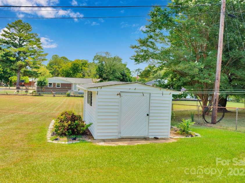 150 Wilson Street, Chester, SC 29706.  MLS# CAR4287681, YatesRealty ID 395. 