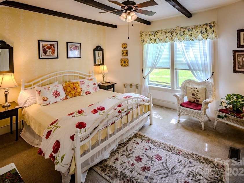 4584 & 4582 NC Highway 194 None, Banner Elk, NC 28604.  MLS# CAR4269014, YatesRealty ID 395. Taylor House Inn - 2nd Level Suite 2