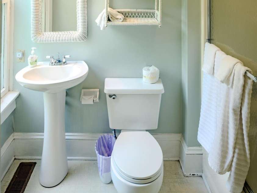 4584 & 4582 NC Highway 194 None, Banner Elk, NC 28604.  MLS# CAR4269014, YatesRealty ID 395. Taylor House Inn - 2nd Level Suite 4