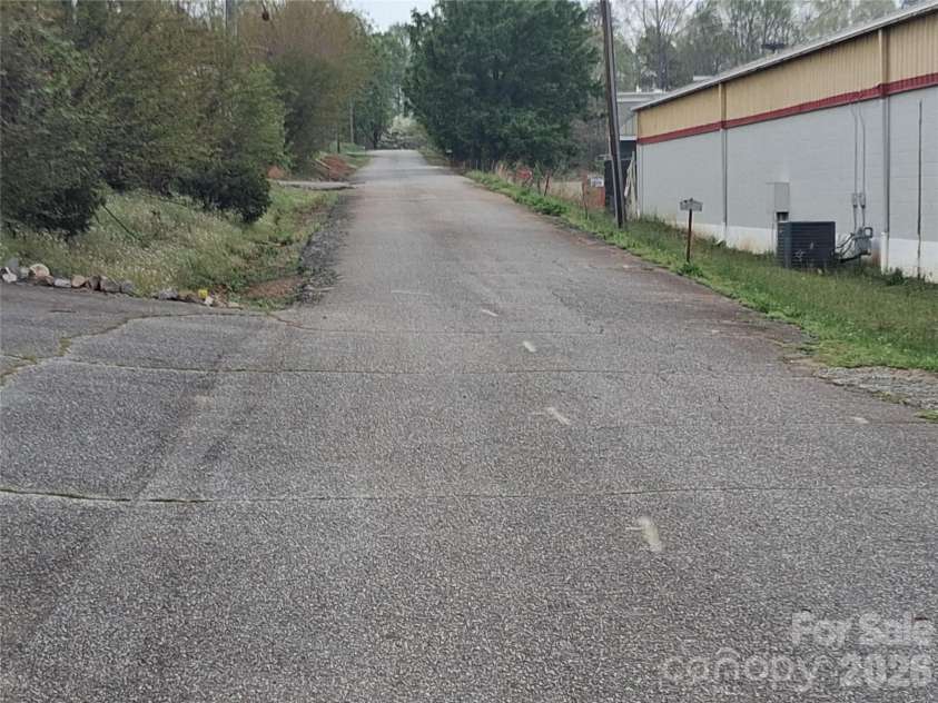 2312 Magnolia Place, Morganton, NC 28655.  MLS# CAR4336735, YatesRealty ID 3950. 