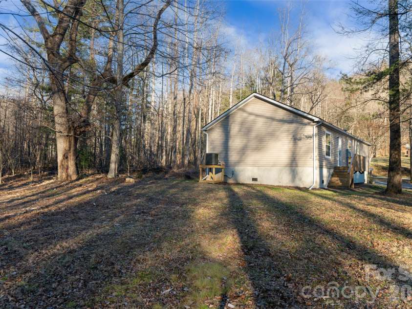 321 Flat Creek Road, Black Mountain, NC 28711.  MLS# CAR4341031, YatesRealty ID 3950. 