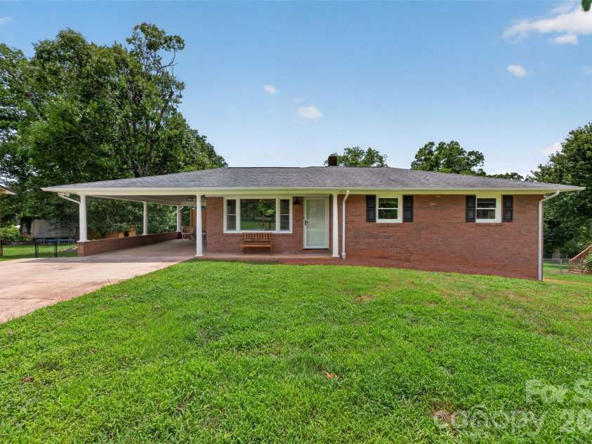 2671 Terrace Drive, Granite Falls, NC 28630.  MLS# CAR4401742, YatesRealty ID 39501. 