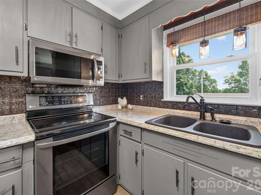 2671 Terrace Drive, Granite Falls, NC 28630.  MLS# CAR4401742, YatesRealty ID 39501. 