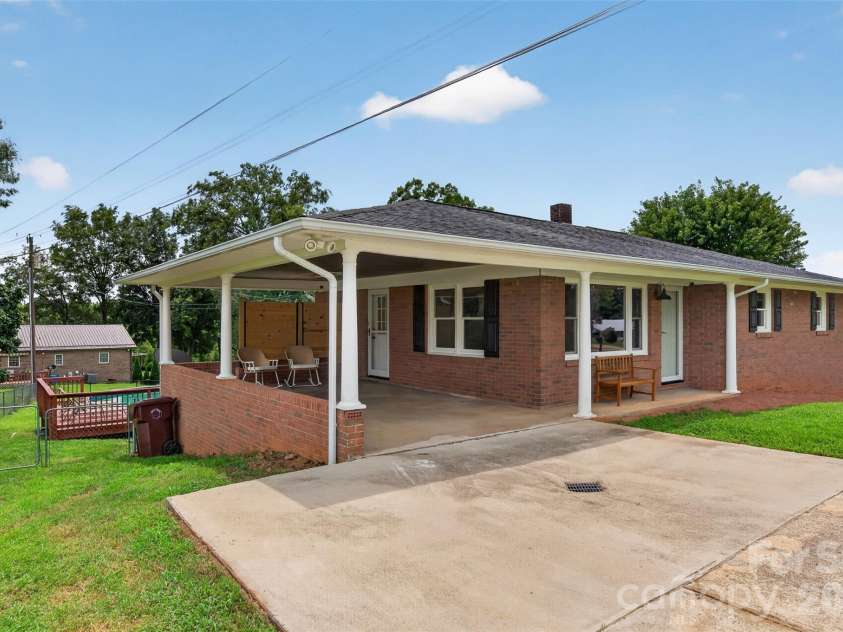 2671 Terrace Drive, Granite Falls, NC 28630.  MLS# CAR4401742, YatesRealty ID 39501. 