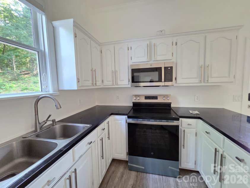 919 Danbrook Circle, Lincolnton, NC 28092.  MLS# CAR4405410, YatesRealty ID 39507. 