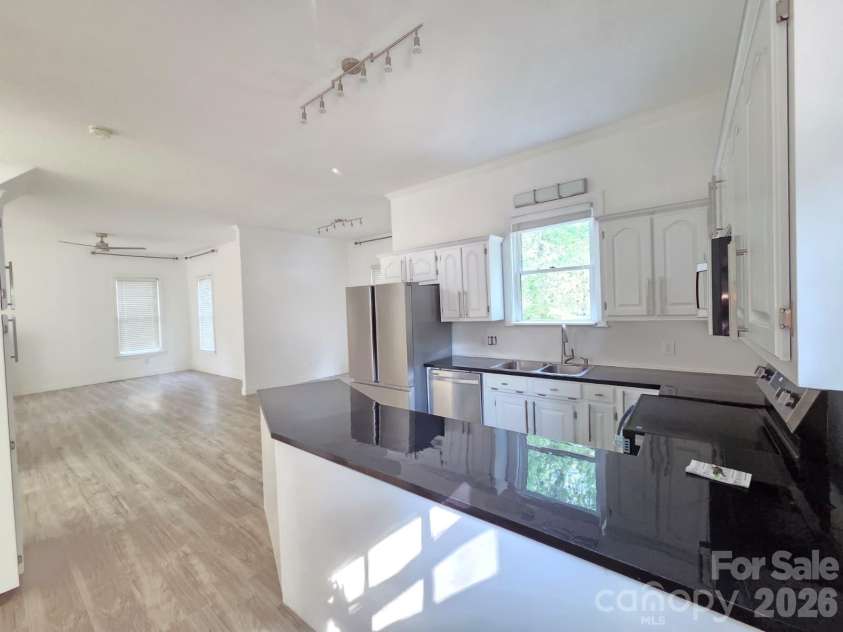 919 Danbrook Circle, Lincolnton, NC 28092.  MLS# CAR4405410, YatesRealty ID 39507. 