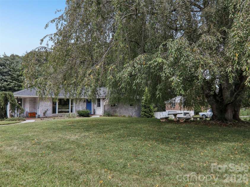 851 Sand Hill Road, Asheville, NC 28806.  MLS# CAR4406866, YatesRealty ID 39508. 