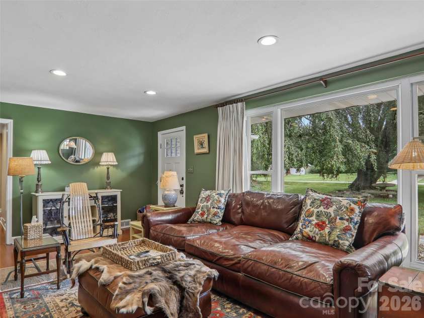 851 Sand Hill Road, Asheville, NC 28806.  MLS# CAR4406866, YatesRealty ID 39508. 