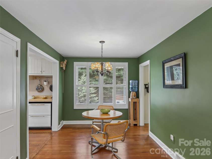 851 Sand Hill Road, Asheville, NC 28806.  MLS# CAR4406866, YatesRealty ID 39508. 