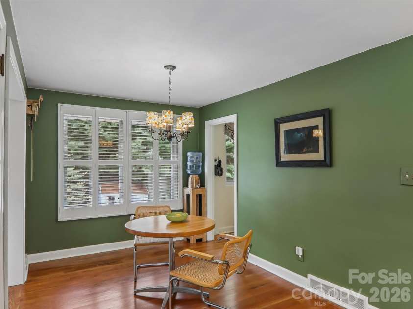 851 Sand Hill Road, Asheville, NC 28806.  MLS# CAR4406866, YatesRealty ID 39508. 