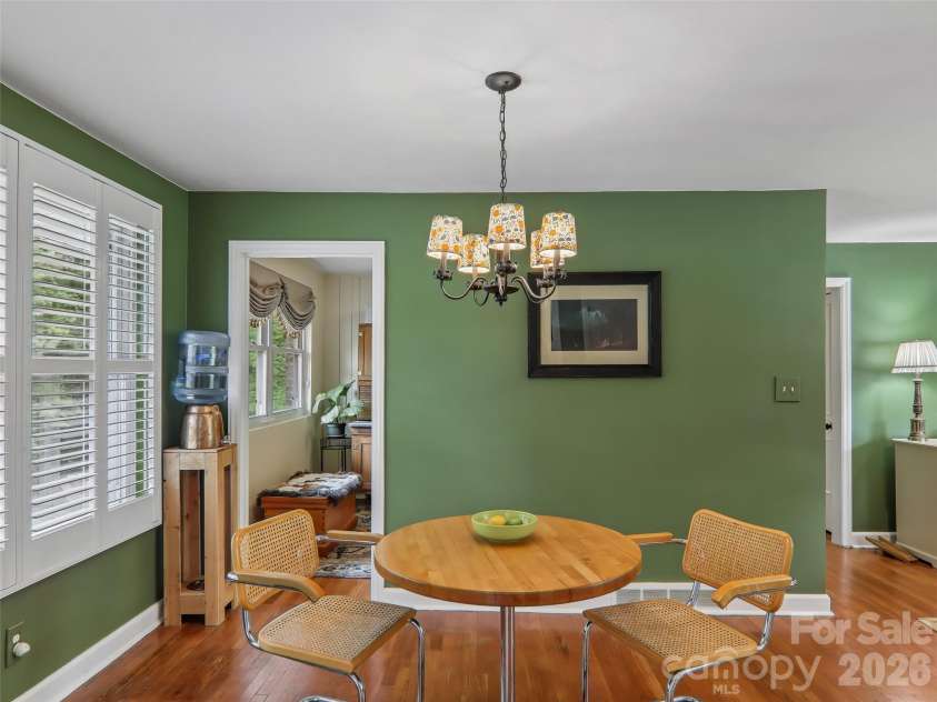 851 Sand Hill Road, Asheville, NC 28806.  MLS# CAR4406866, YatesRealty ID 39508. 
