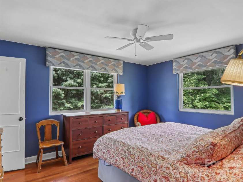 851 Sand Hill Road, Asheville, NC 28806.  MLS# CAR4406866, YatesRealty ID 39508. 