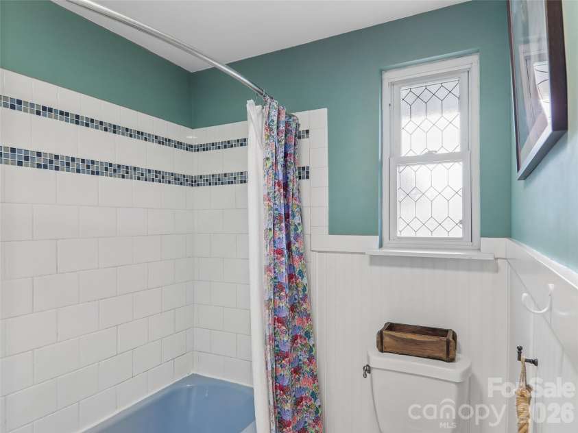 851 Sand Hill Road, Asheville, NC 28806.  MLS# CAR4406866, YatesRealty ID 39508. 