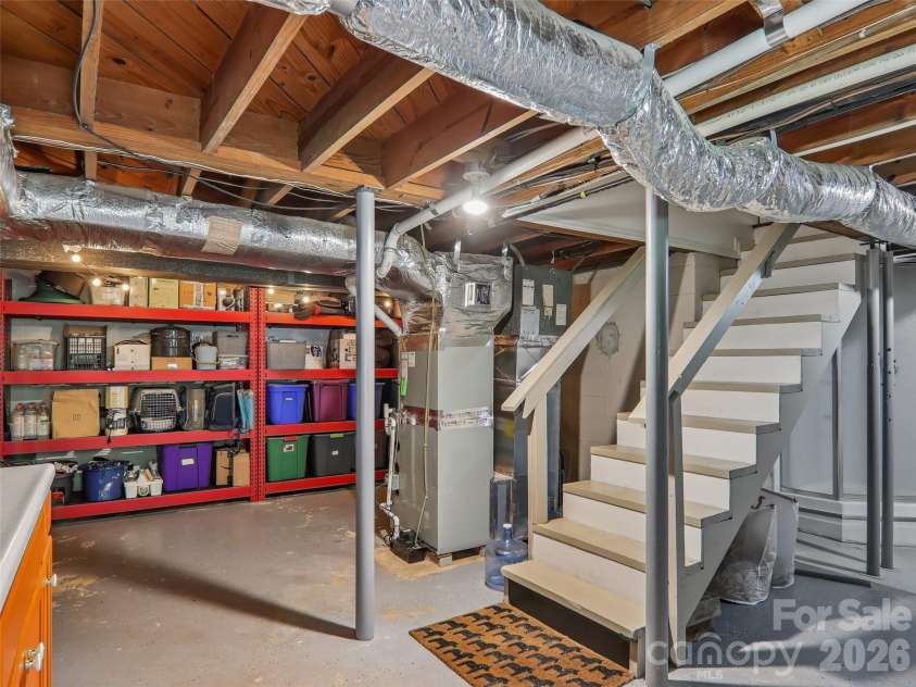 851 Sand Hill Road, Asheville, NC 28806.  MLS# CAR4406866, YatesRealty ID 39508. 