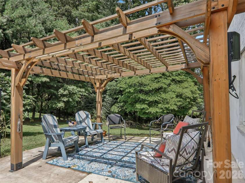 851 Sand Hill Road, Asheville, NC 28806.  MLS# CAR4406866, YatesRealty ID 39508. 