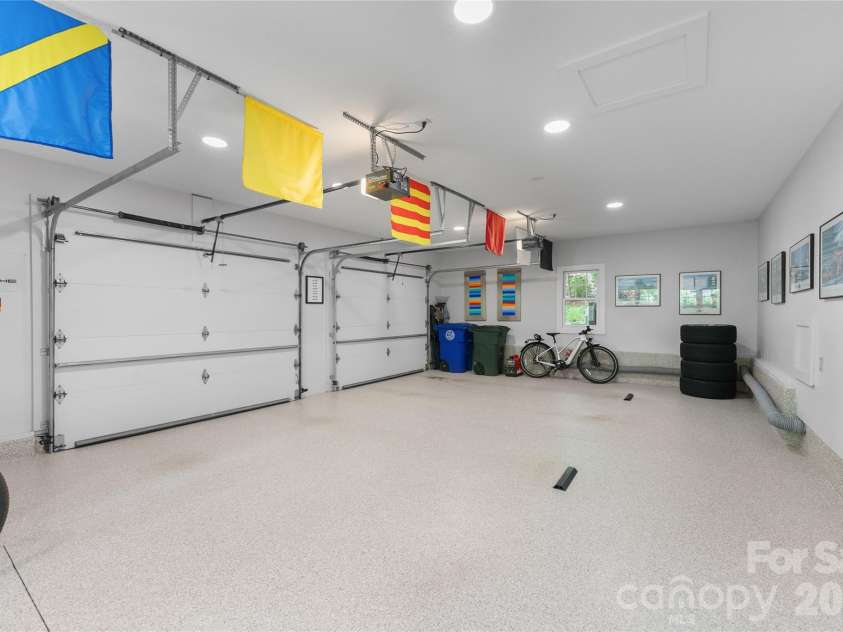 38 Cheshire Drive, Black Mountain, NC 28711.  MLS# CAR4403485, YatesRealty ID 39509. 3 coat epoxy floor