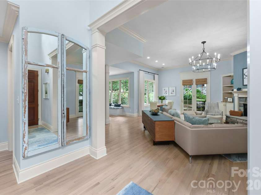 38 Cheshire Drive, Black Mountain, NC 28711.  MLS# CAR4403485, YatesRealty ID 39509. 