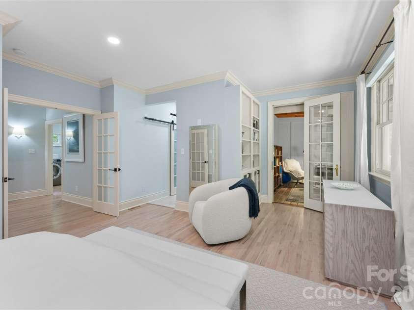 38 Cheshire Drive, Black Mountain, NC 28711.  MLS# CAR4403485, YatesRealty ID 39509. 