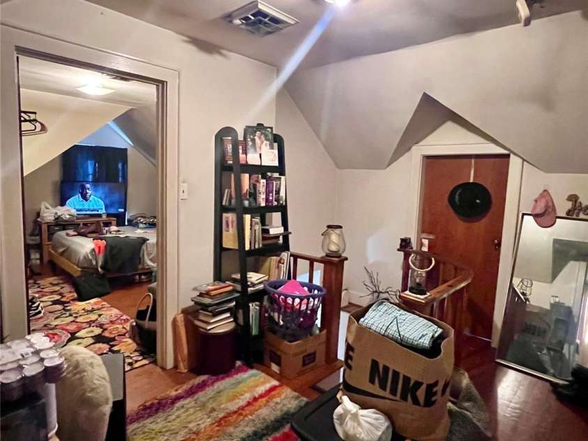 1716 3rd Street, Hickory, NC 28601.  MLS# CAR4201925, YatesRealty ID 3951. 