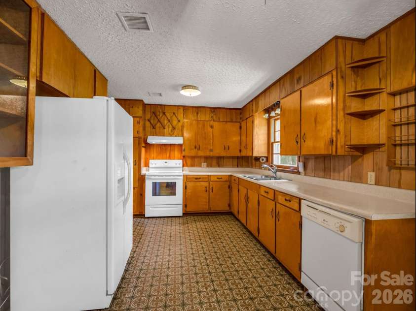 385 Eastview Drive, Bostic, NC 28018.  MLS# CAR4405034, YatesRealty ID 39514. 