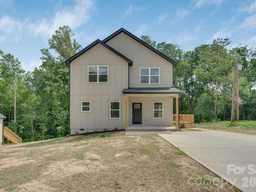 502 Pine Street, Cherryville, NC 28021.  MLS# CAR4406767, YatesRealty ID 39515. 