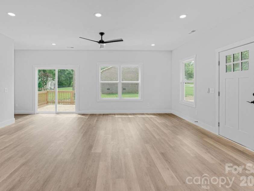 502 Pine Street, Cherryville, NC 28021.  MLS# CAR4406767, YatesRealty ID 39515. 