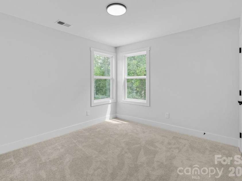 502 Pine Street, Cherryville, NC 28021.  MLS# CAR4406767, YatesRealty ID 39515. 