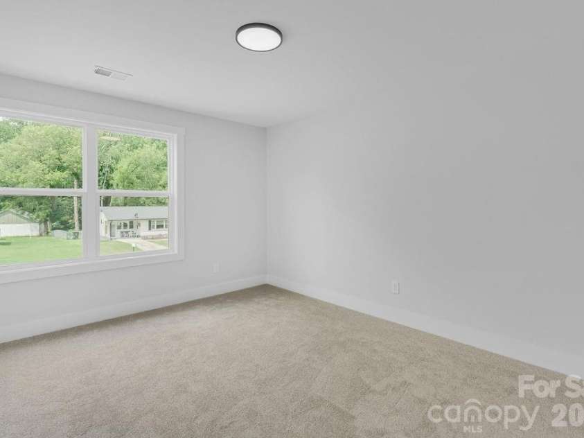 502 Pine Street, Cherryville, NC 28021.  MLS# CAR4406767, YatesRealty ID 39515. 