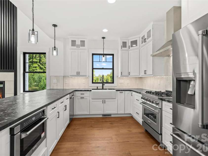 18 Martha Kate Drive, Hendersonville, NC 28792.  MLS# CAR4405948, YatesRealty ID 39516. 