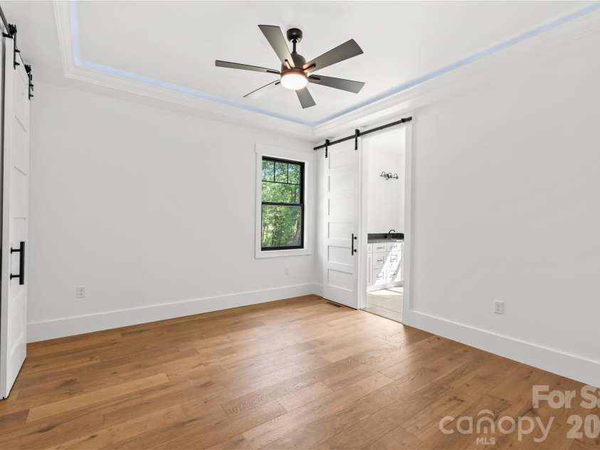 18 Martha Kate Drive, Hendersonville, NC 28792.  MLS# CAR4405948, YatesRealty ID 39516. 