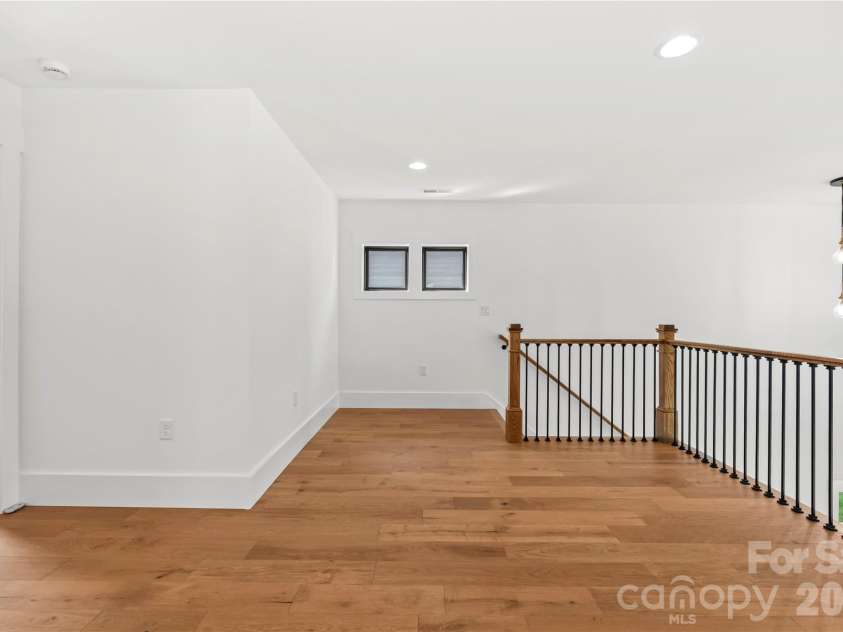18 Martha Kate Drive, Hendersonville, NC 28792.  MLS# CAR4405948, YatesRealty ID 39516. 