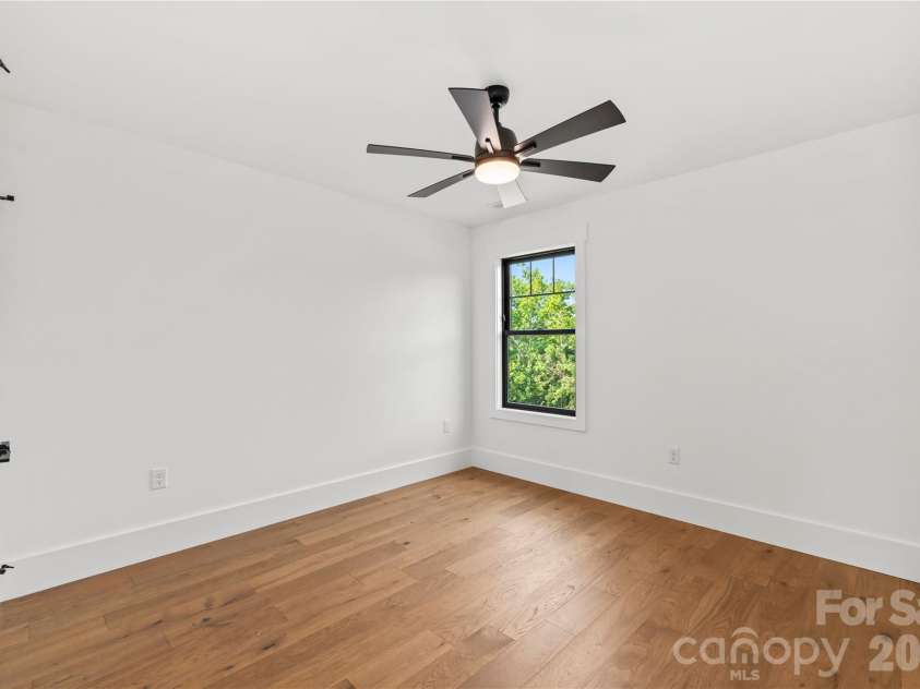 18 Martha Kate Drive, Hendersonville, NC 28792.  MLS# CAR4405948, YatesRealty ID 39516. 
