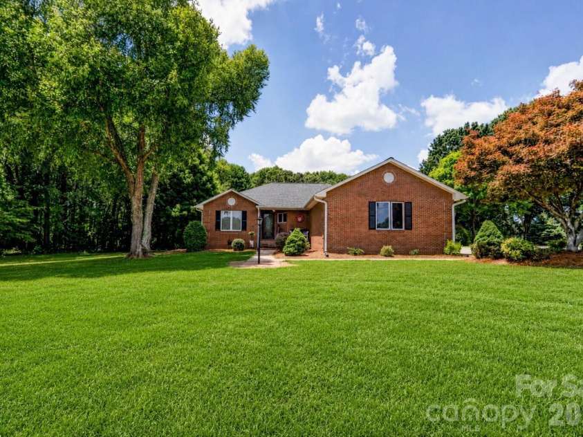 2002 Flint Hill Church Road, Shelby, NC 28152.  MLS# CAR4406036, YatesRealty ID 39518. 