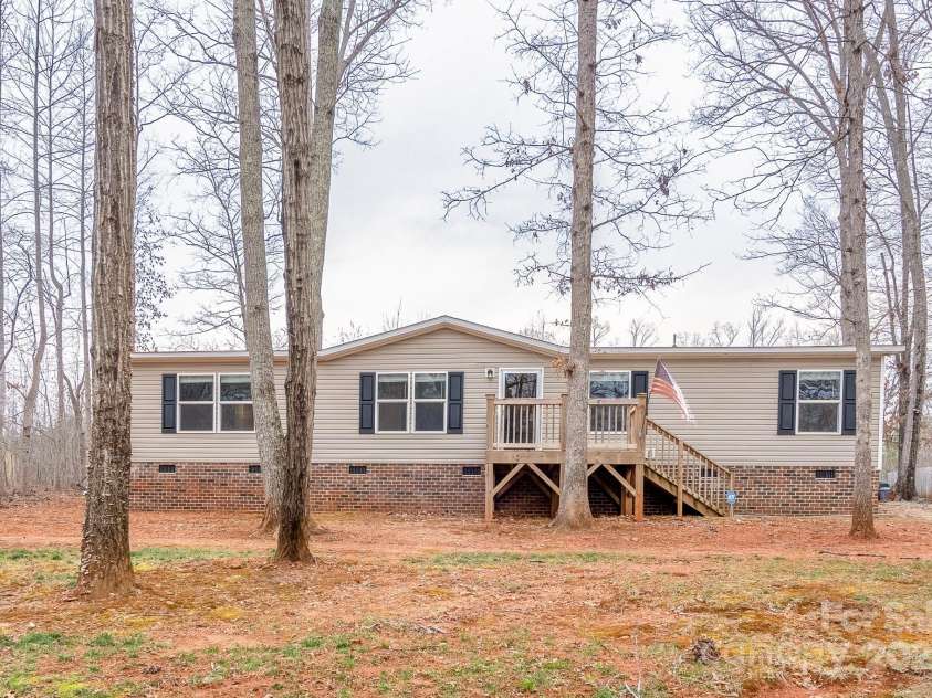 1795 Kestrel Valley Lane, Catawba, NC 28609.  MLS# CAR4234303, YatesRealty ID 3952. 