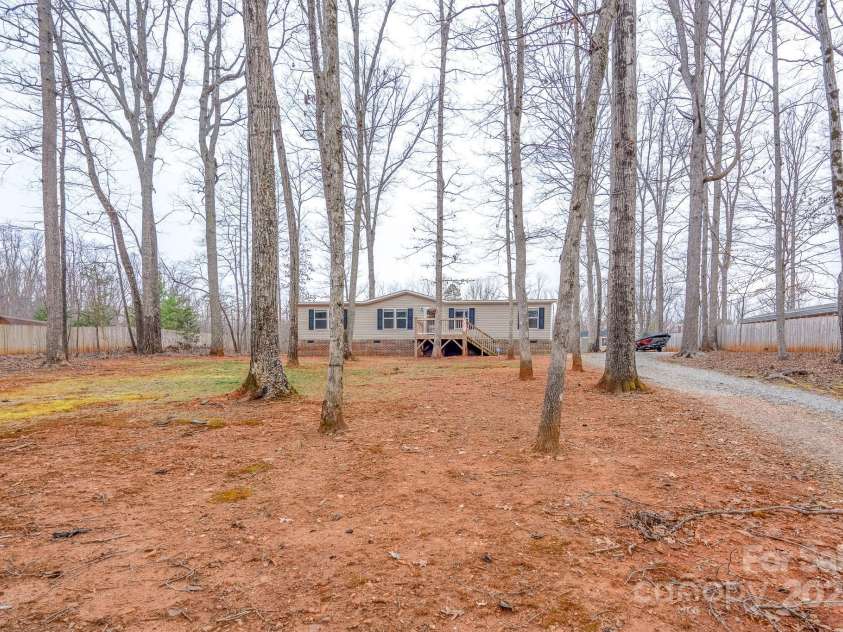1795 Kestrel Valley Lane, Catawba, NC 28609.  MLS# CAR4234303, YatesRealty ID 3952. 