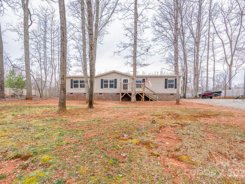 1795 Kestrel Valley Lane, Catawba, NC 28609.  MLS# CAR4234303, YatesRealty ID 3952. 