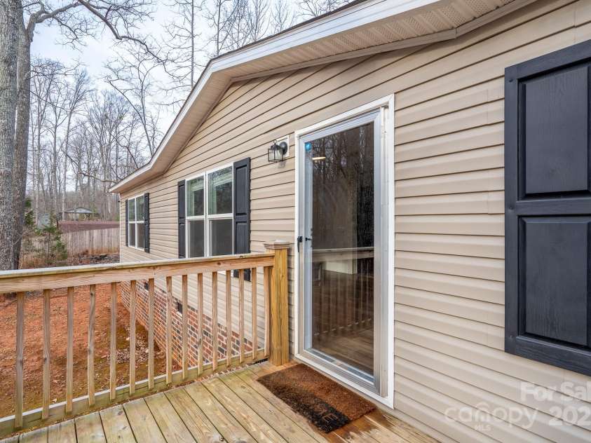 1795 Kestrel Valley Lane, Catawba, NC 28609.  MLS# CAR4234303, YatesRealty ID 3952. 