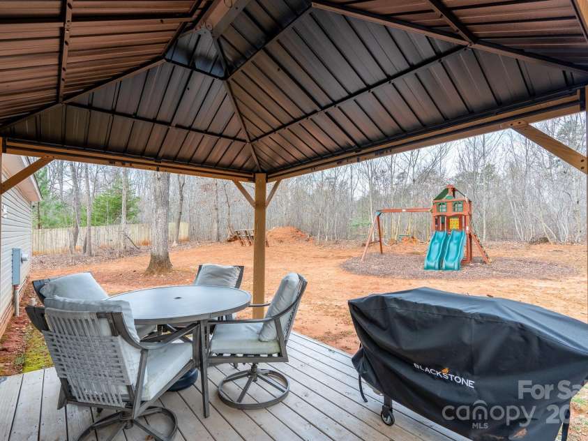 1795 Kestrel Valley Lane, Catawba, NC 28609.  MLS# CAR4234303, YatesRealty ID 3952. 