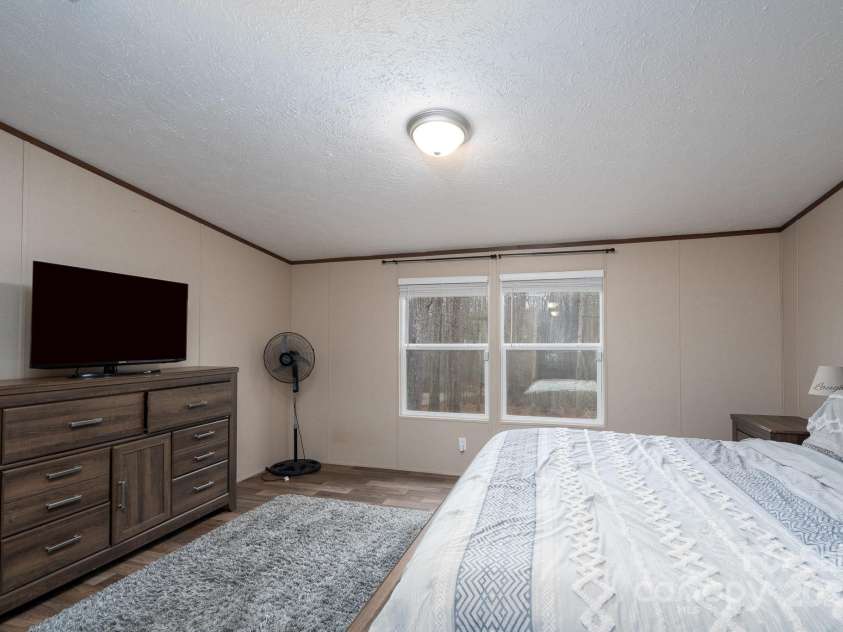 1795 Kestrel Valley Lane, Catawba, NC 28609.  MLS# CAR4234303, YatesRealty ID 3952. 